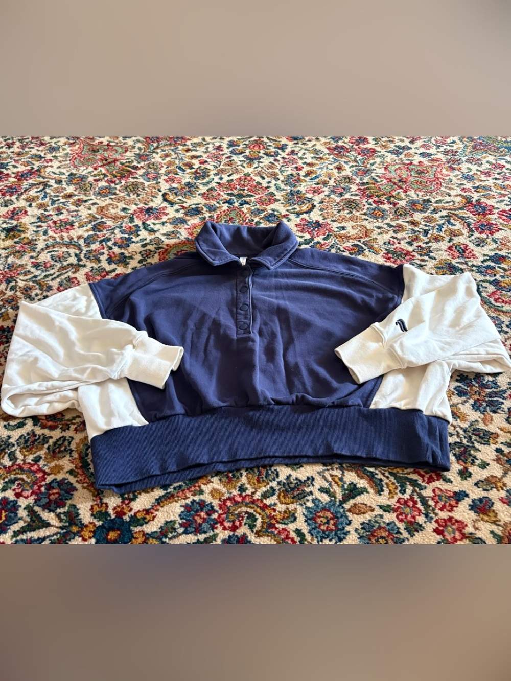 Year Round Navy and White Terry Snap Front Sweatshirt Size S